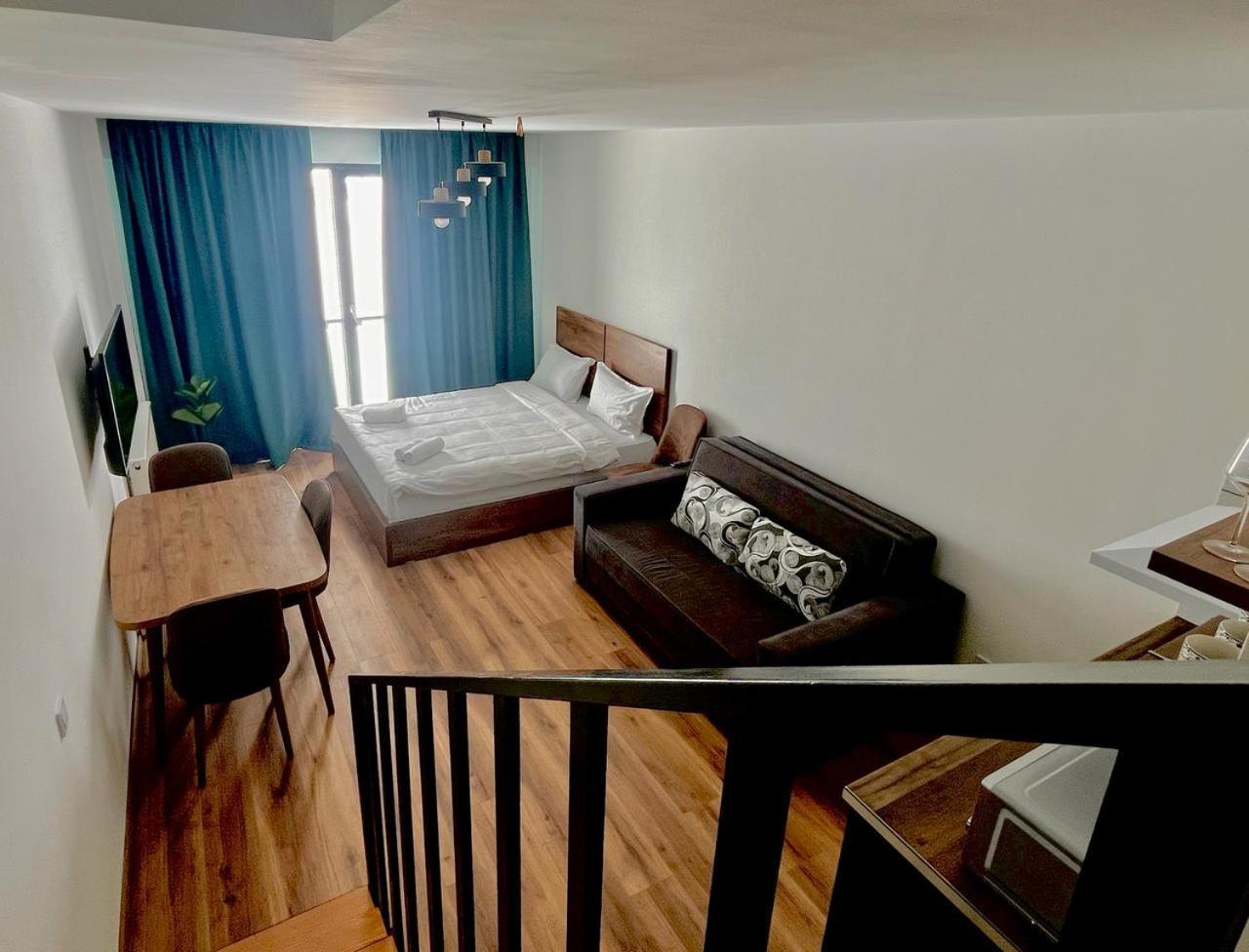Four Seasons - New Gudauri Aparthotel ภายนอก รูปภาพ