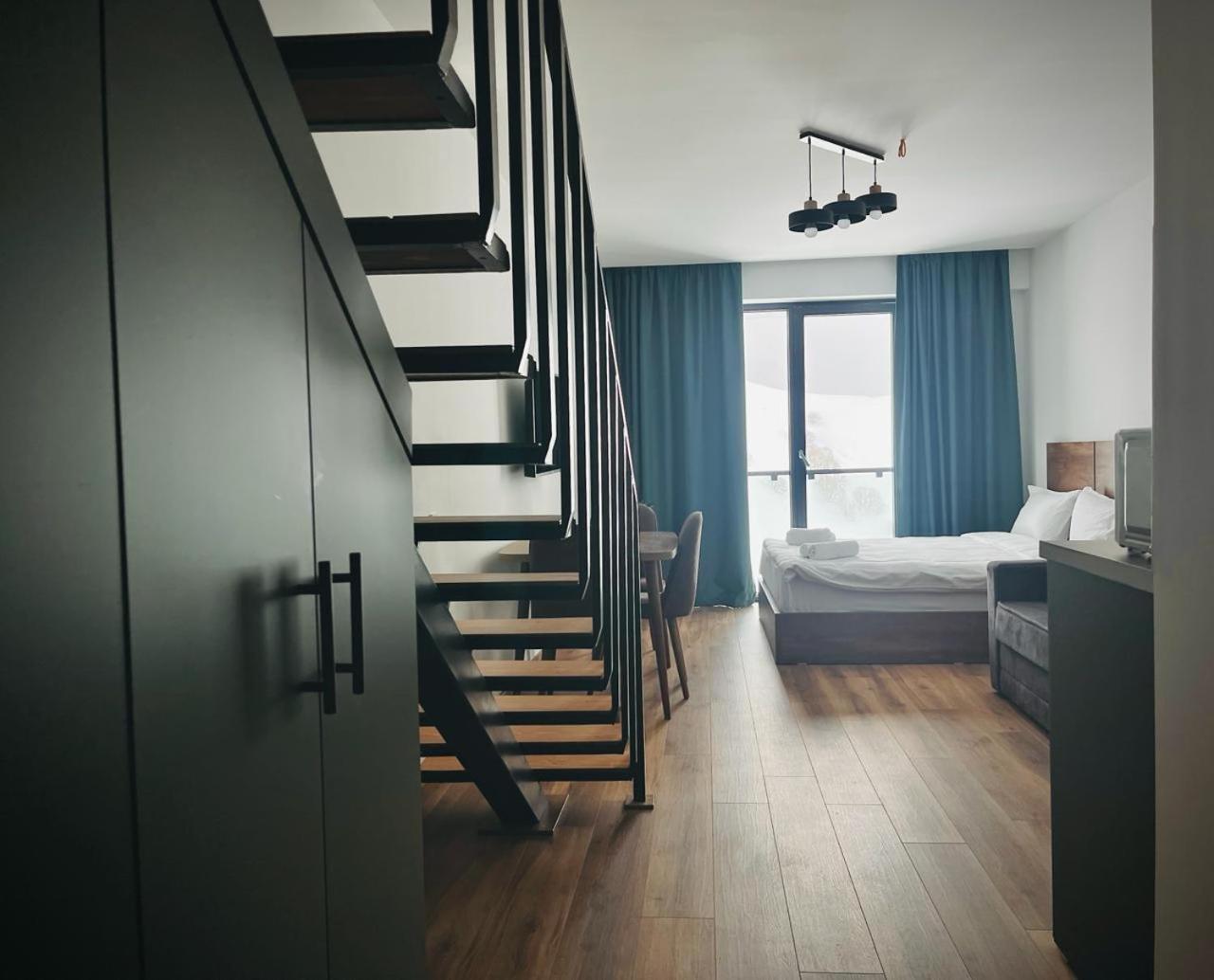 Four Seasons - New Gudauri Aparthotel ภายนอก รูปภาพ